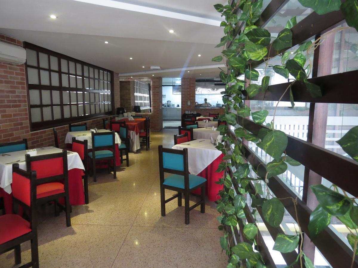 Hotel Leon Dorado Букараманґа Екстер'єр фото